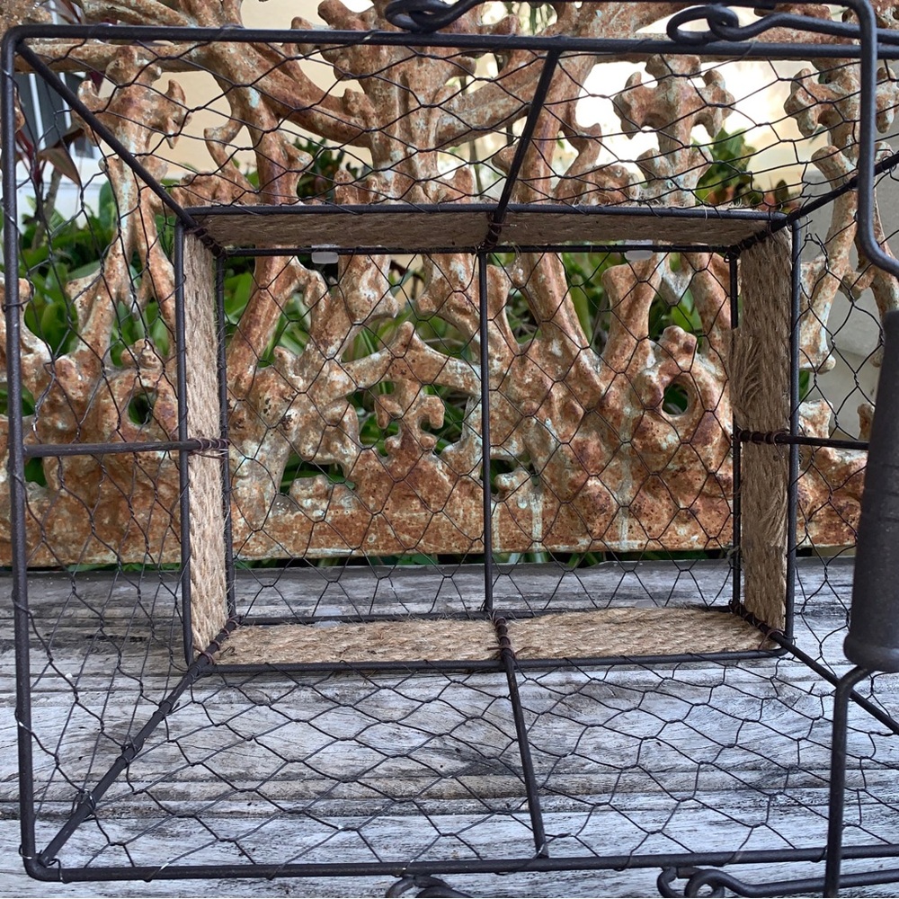 Rustic Wire and Burlap Basket - Picture 4 of 10